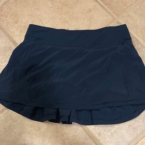 Lululemon tennis skort green